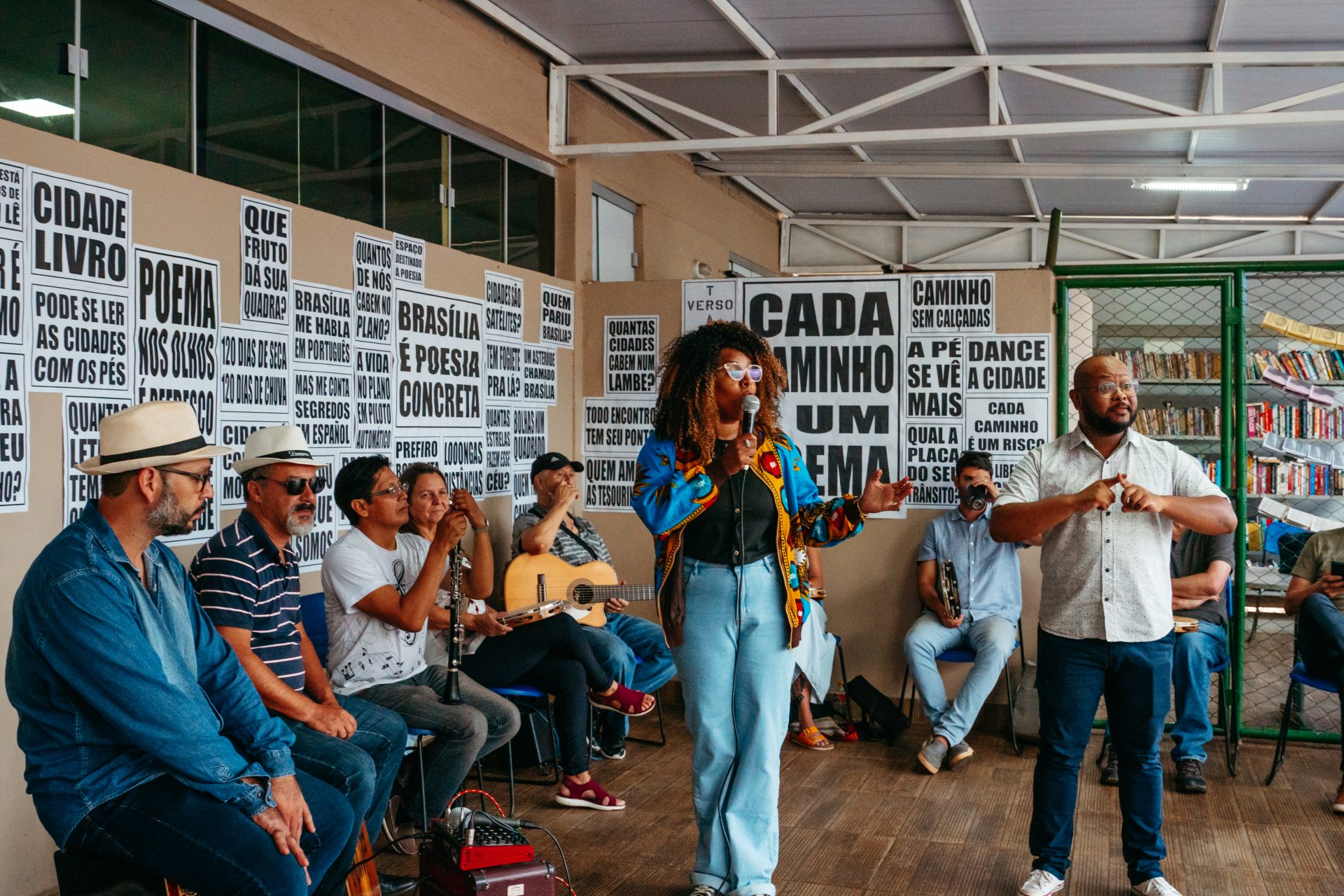 Biblioteca Pública do Guará recebe sarau de poesias - Jornal do Guará